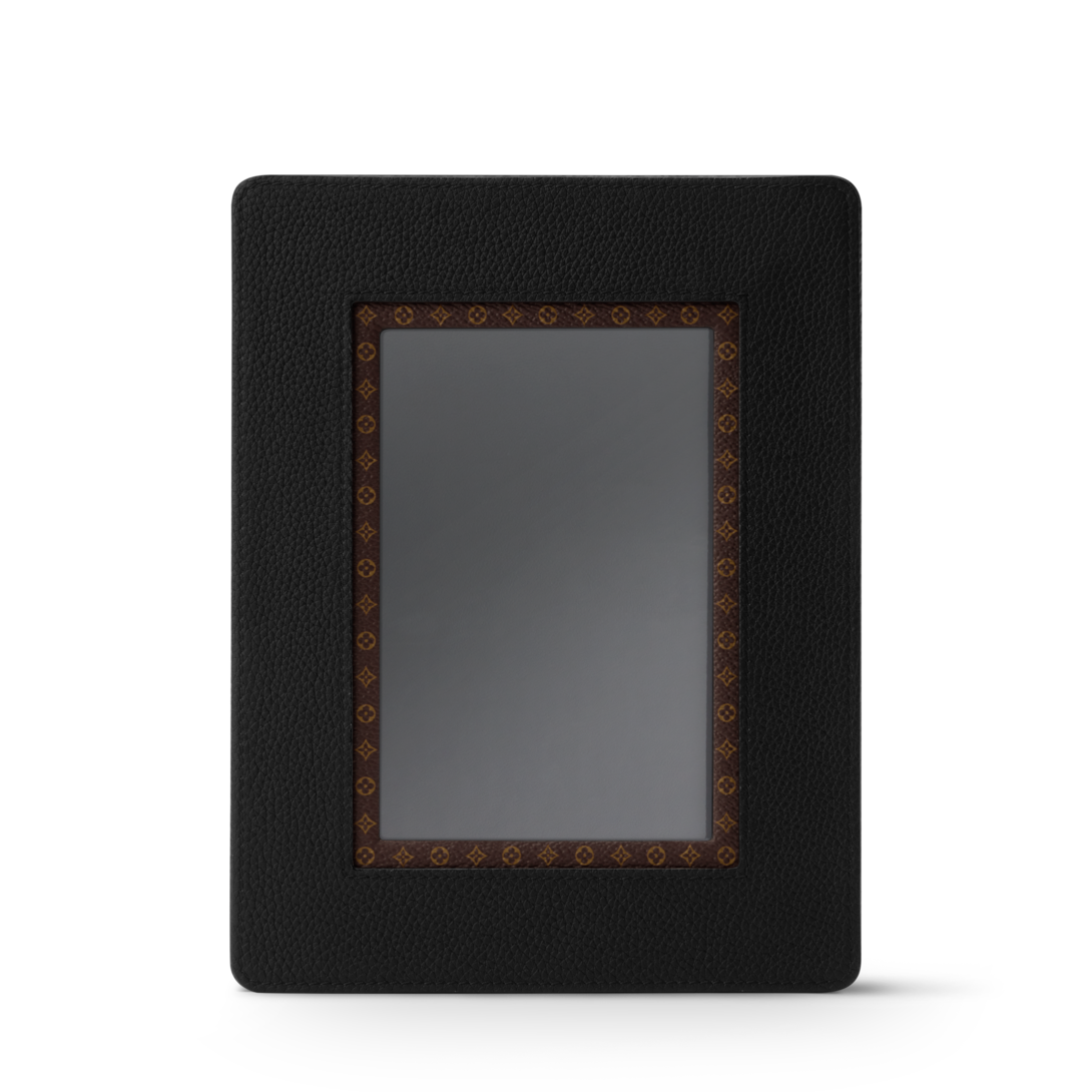 Photo Frame S00 - Trunks, Travel and Home - Library | LOUIS VUITTON ®